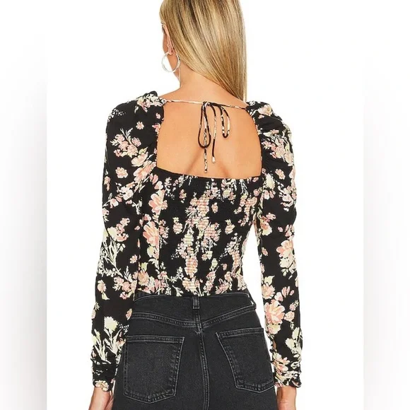 31. Hilary Printed Top in Black Combo - Picture 4 of 7